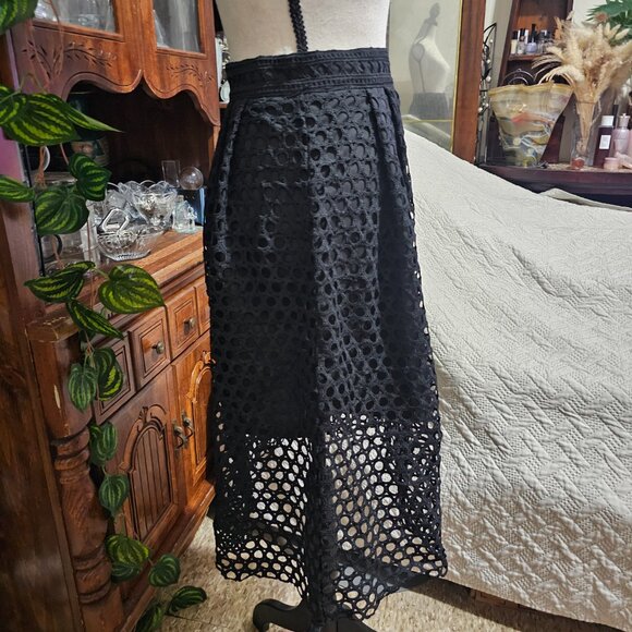 Zero Degrees Celsius Circle Knitted Midi Skirt Folded - Picture 5 of 12